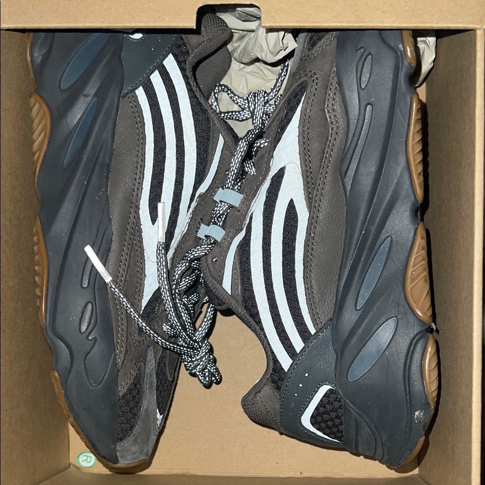Yeezy Boost 700 GEODE